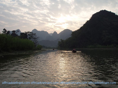 Perfume Pagoda boat ride with Offroad Vietnam